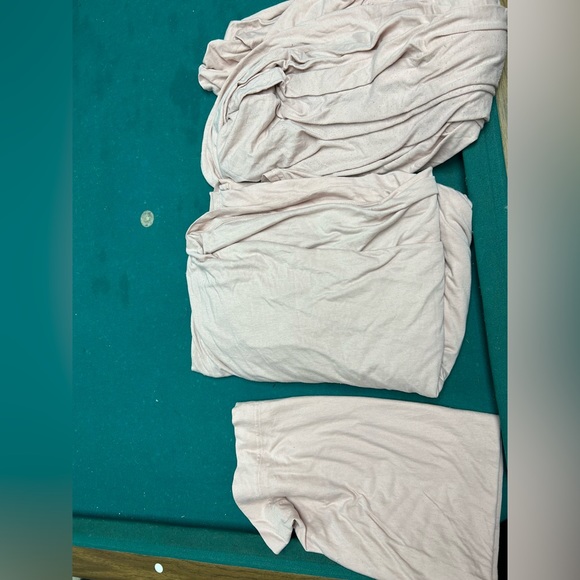 Room Essentials Bedding Twin Size Fitted Sheet Top Sheet And Pillowcase By Room Essentials